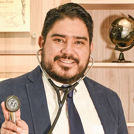 Dr Pedro Suasnavar